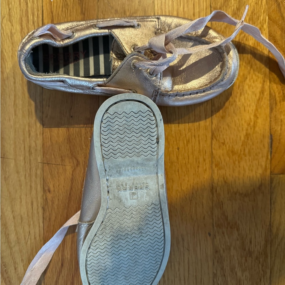 Sperry girls boat shoes